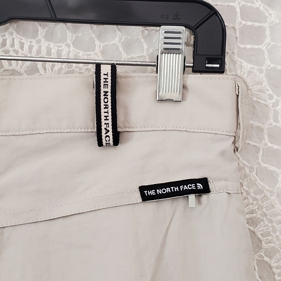The North Face Convertible Hiking Pants Bermuda Shorts Women's Tan/Khaki Size 10 - Picture 6 of 10